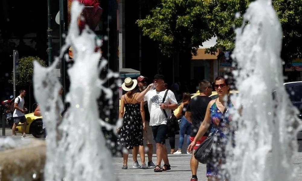 Οι επιστήμονες προειδοποιούν: Κύμα καύσωνα θα σαρώσει την Ελλάδα - Ποια πόλη θα «βράσει»